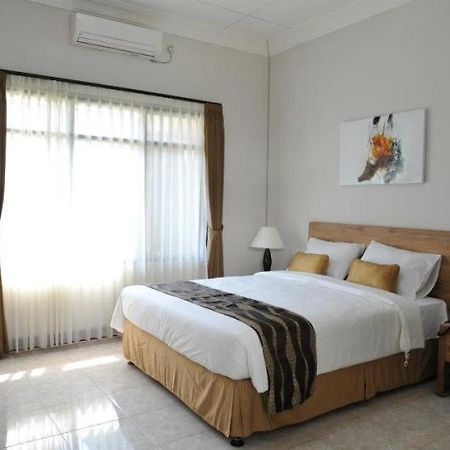 Magnolia Bed & Breakfast Bandung Værelse billede