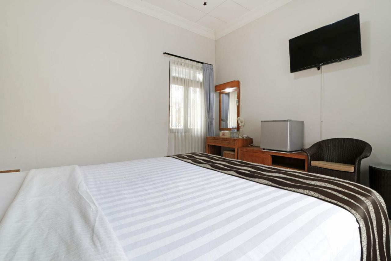 Magnolia Bed & Breakfast Bandung Eksteriør billede