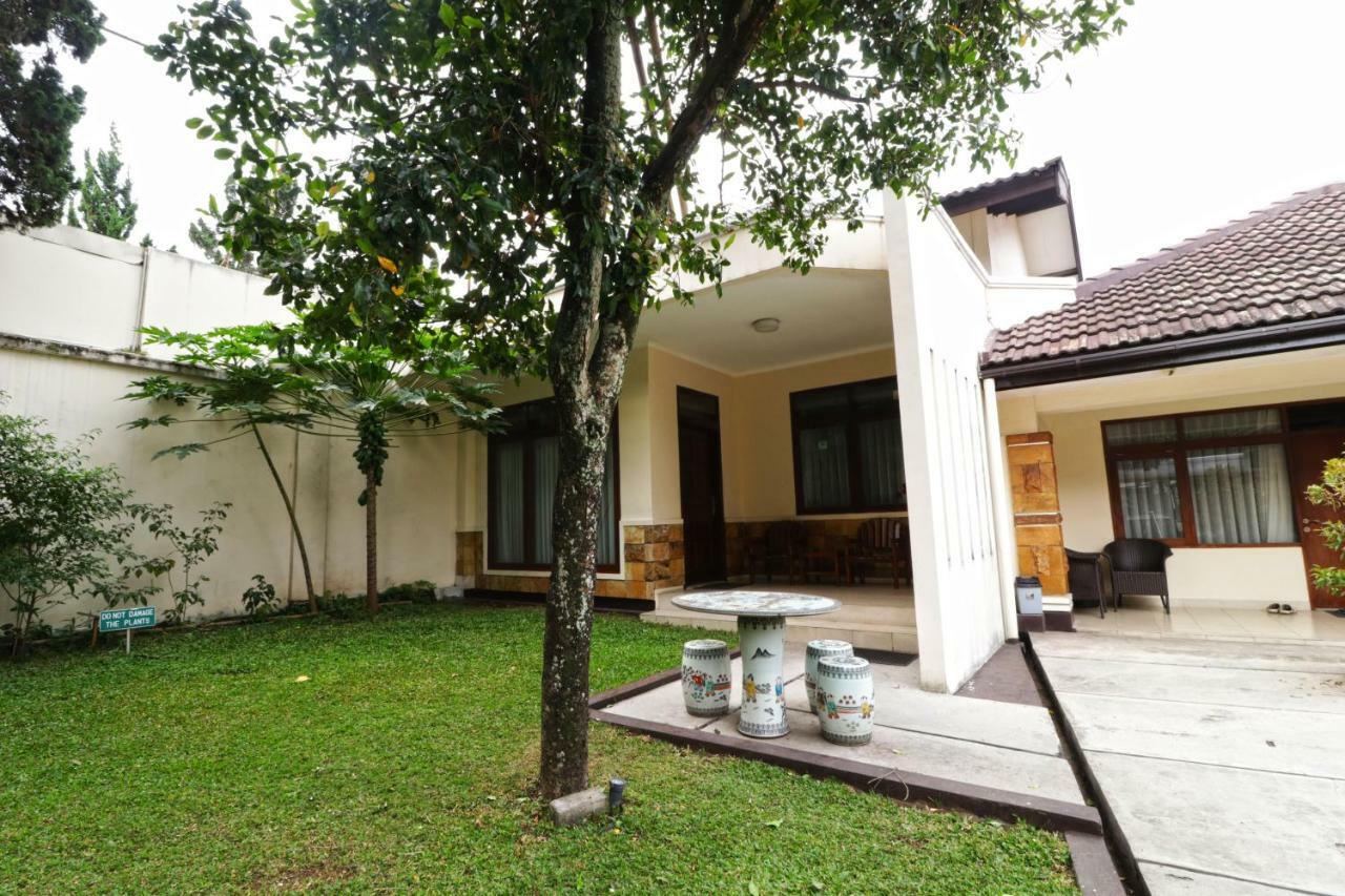 Magnolia Bed & Breakfast Bandung Eksteriør billede